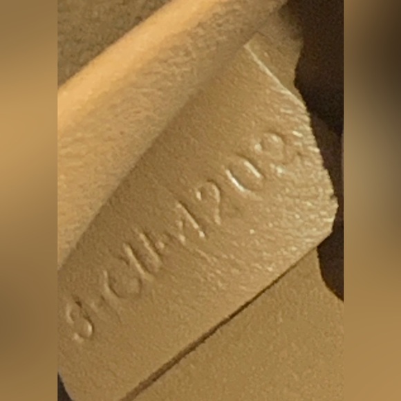 CELINE Triomphe Tan Brown Natural Calfskin Shoulder Bag - Picture 15 of 16